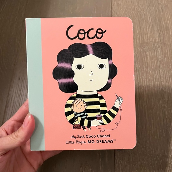 Coco and Greta book - little people big dreams - Picture 2 of 11